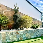 Lucus Skyline & Terrace By Collection Lugo