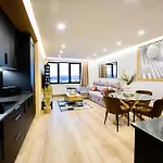 Lucus Skyline & Terrace By Collection Apartmán