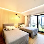 Lucus Skyline & Terrace By Collection * Lugo