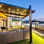 Lucus Skyline & Terrace By Collection Apartmán *