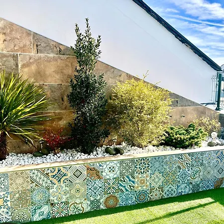 Lucus Skyline & Terrace By Collection Lugo