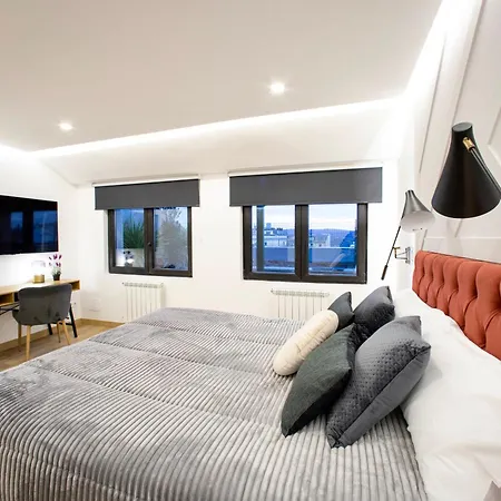 Lucus Skyline & Terrace By Collection *