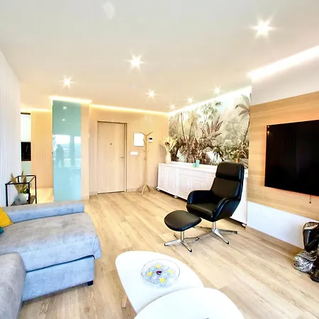 Lucus Skyline & Terrace By Collection