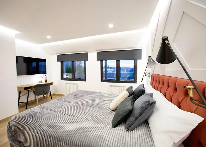 Lucus Skyline & Terrace By Collection *