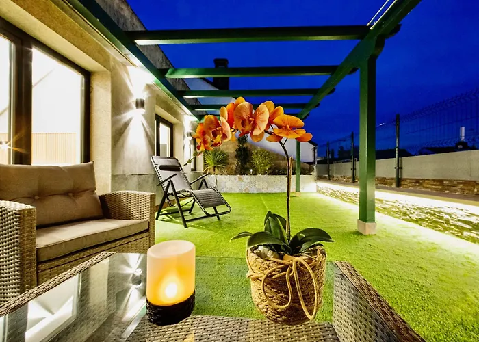 Lucus Skyline & Terrace By Collection *