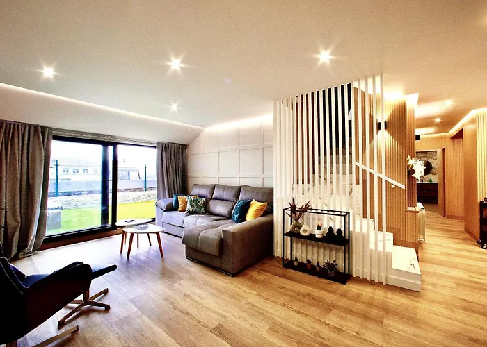 Lucus Skyline & Terrace By Collection *