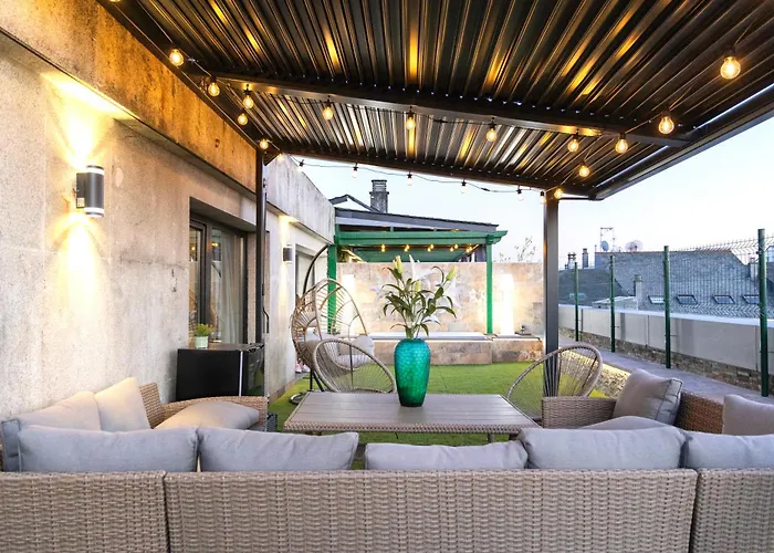 Lucus Skyline & Terrace By Collection * لوغو