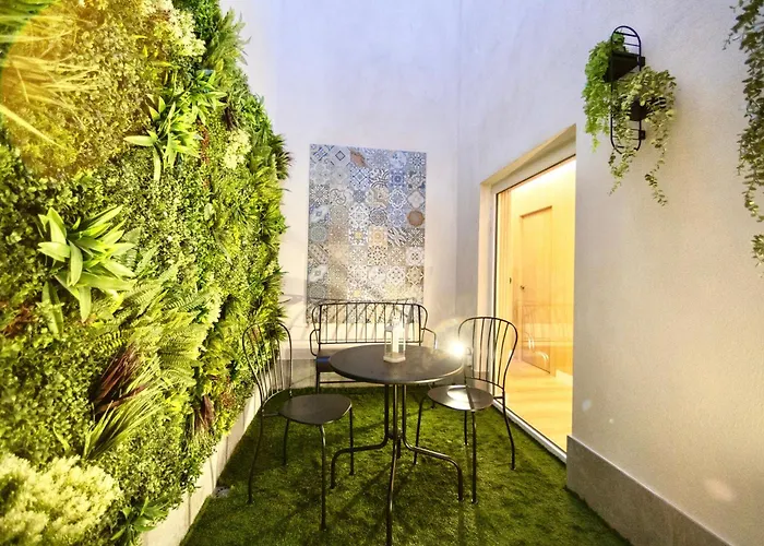 Lucus Skyline & Terrace By Collection