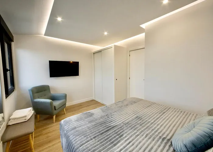 Lucus Skyline & Terrace By Collection Daire