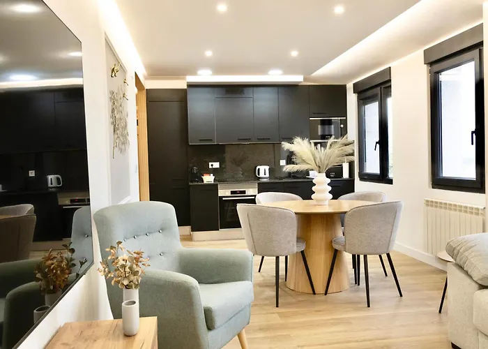 Lucus Skyline & Terrace By Collection *