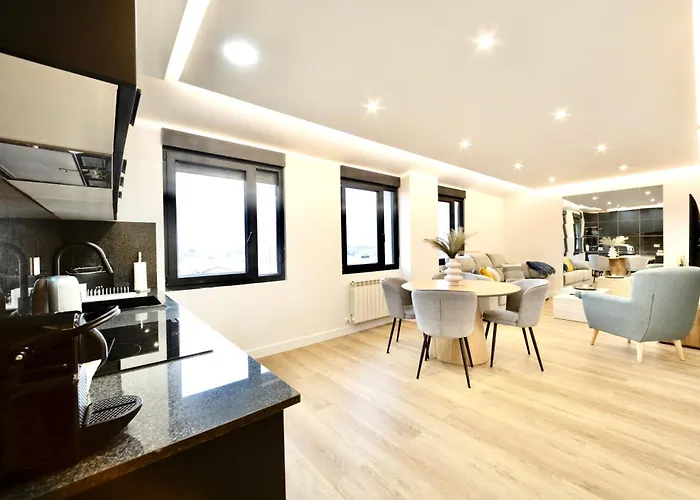 Lucus Skyline & Terrace By Collection *